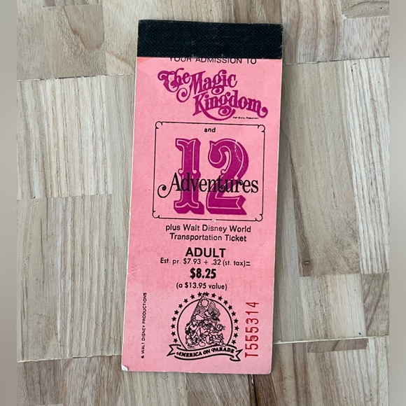 The Magic Kingdom Disney World Vintage Ticket Book - Picture 1 of 5